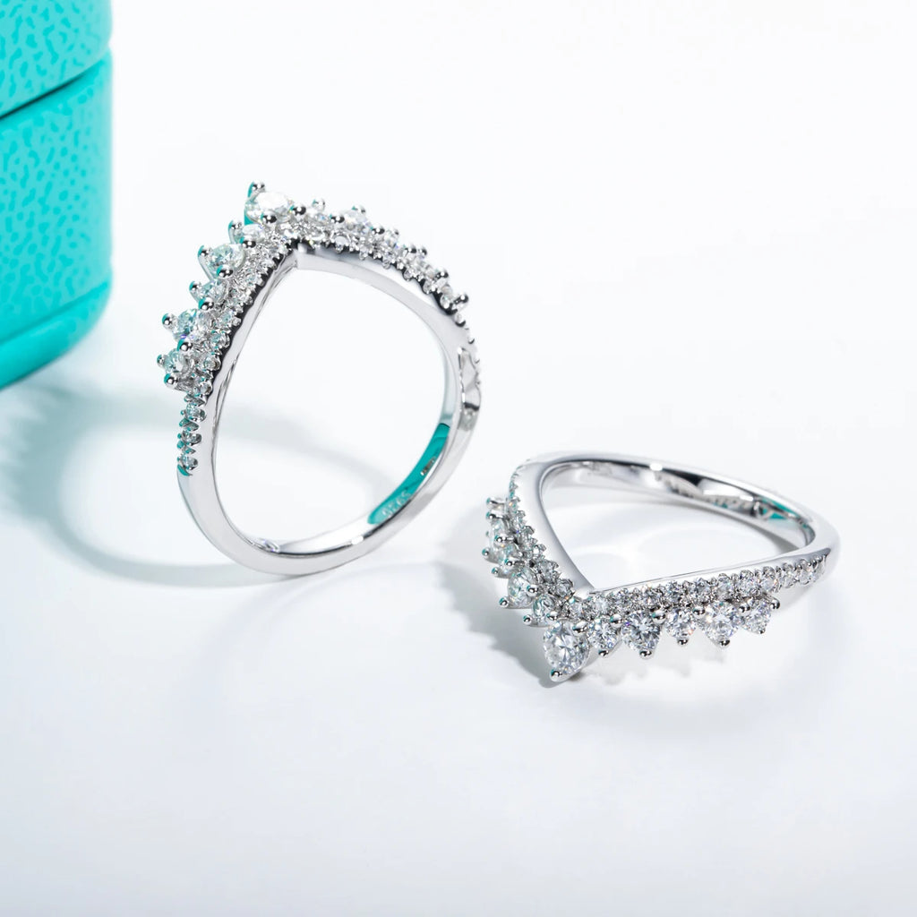 Aurora Vow Moissanite Chevron Ring